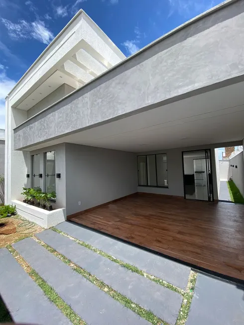 Foto 1 de Casa com 3 Quartos à venda, 230m² em Residencial Monte Cristo, Trindade