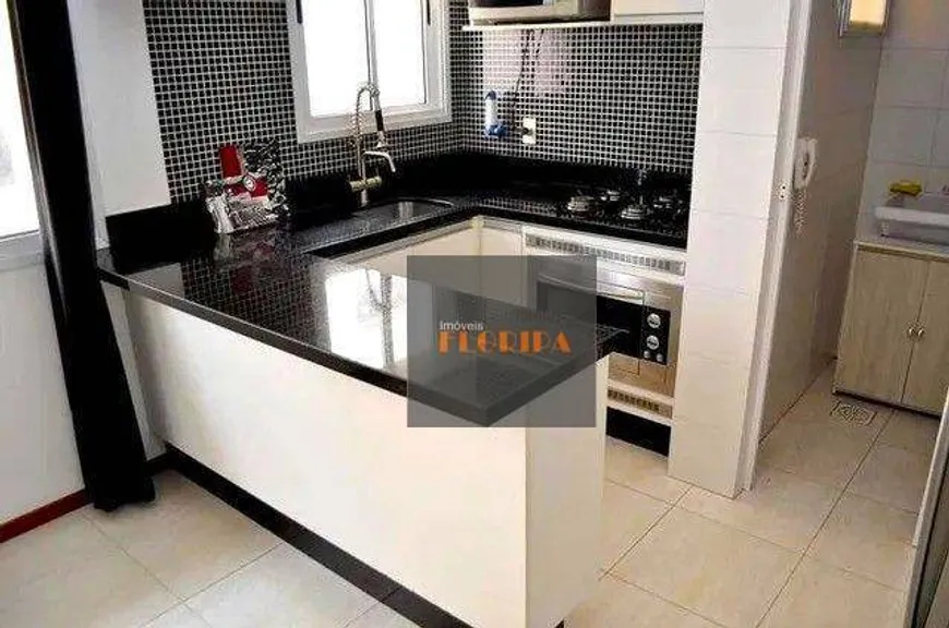 Foto 1 de Apartamento com 2 Quartos à venda, 50m² em Carianos, Florianópolis