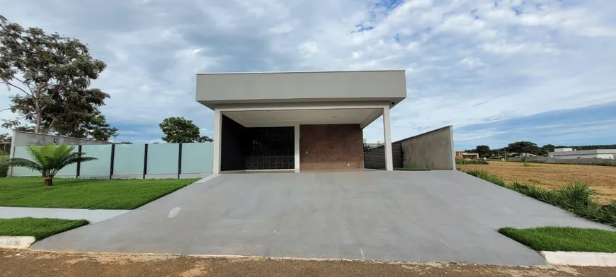 Foto 1 de Casa de Condomínio com 4 Quartos à venda, 1200m² em , Bela Vista de Goiás