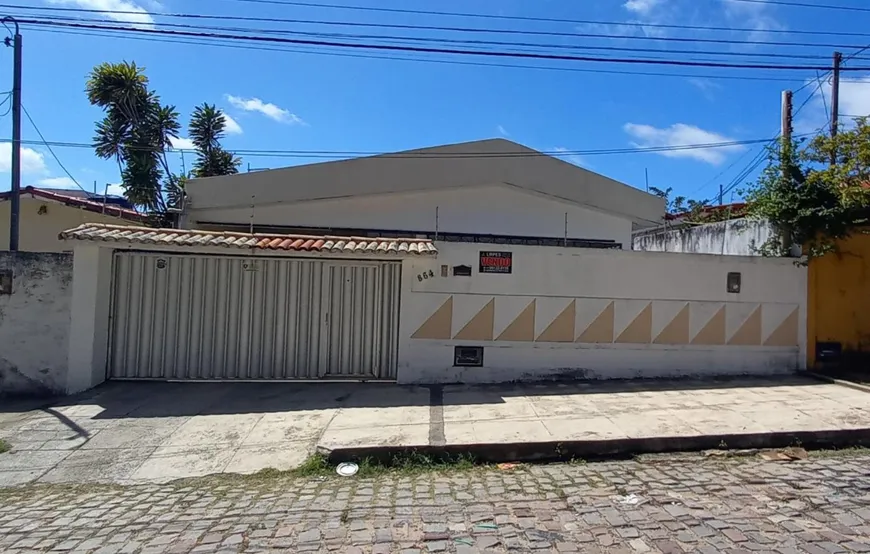 Foto 1 de Casa com 3 Quartos à venda, 280m² em Dix-sept Rosado, Natal