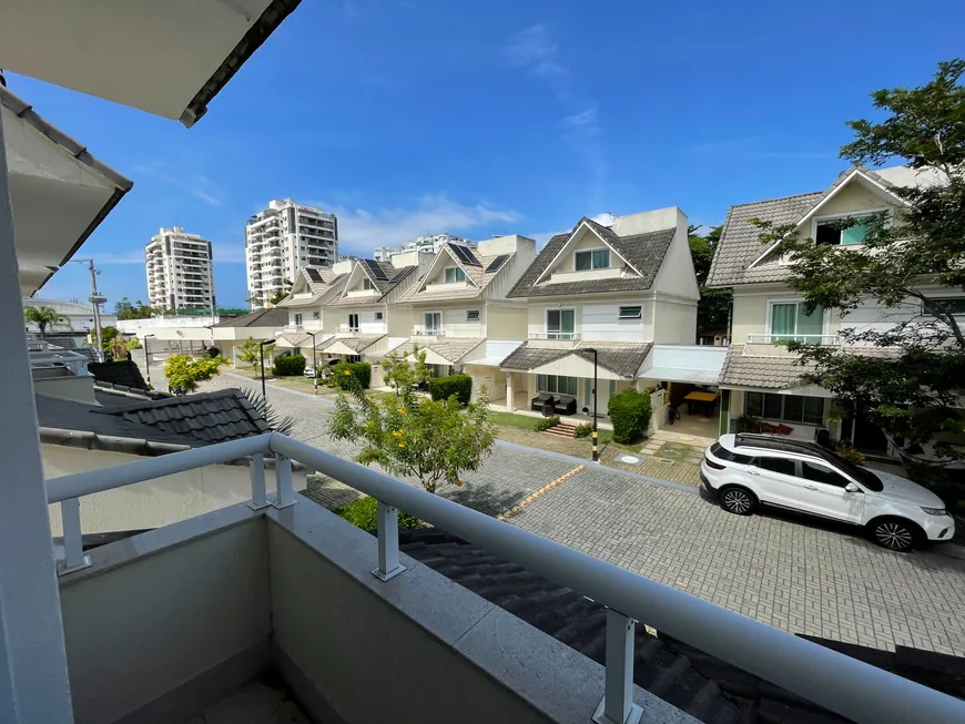 Foto 1 de Casa de Condomínio com 3 Quartos à venda, 165m² em Recreio Dos Bandeirantes, Rio de Janeiro