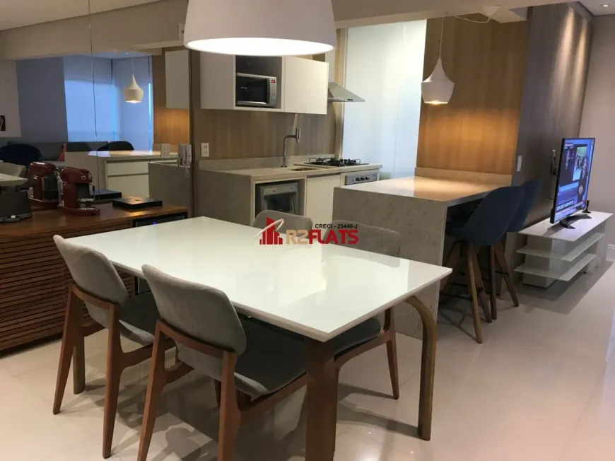 Foto 1 de Flat com 3 Quartos para alugar, 175m² em Brooklin, São Paulo