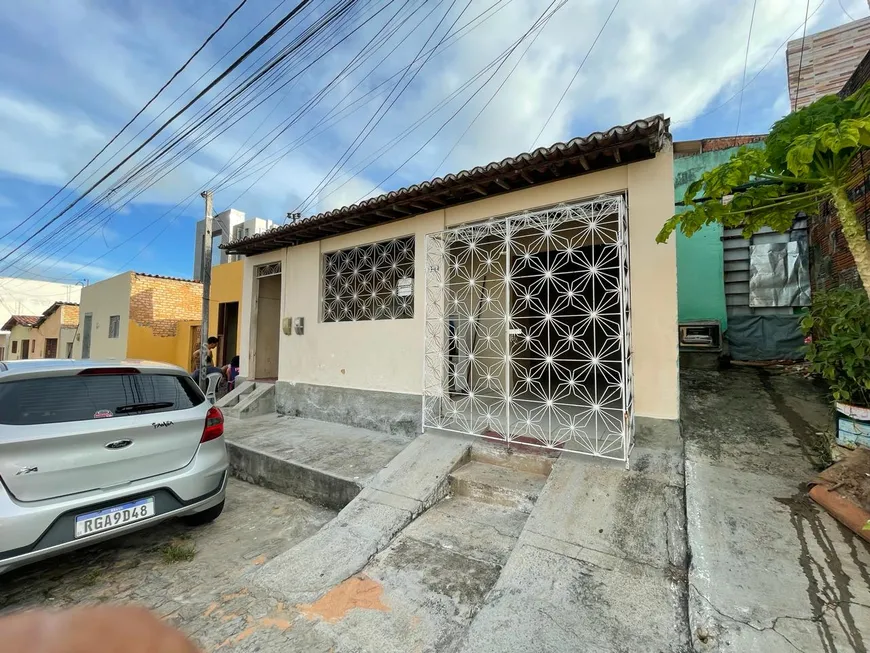 Foto 1 de Casa com 2 Quartos à venda, 150m² em Alecrim, Natal
