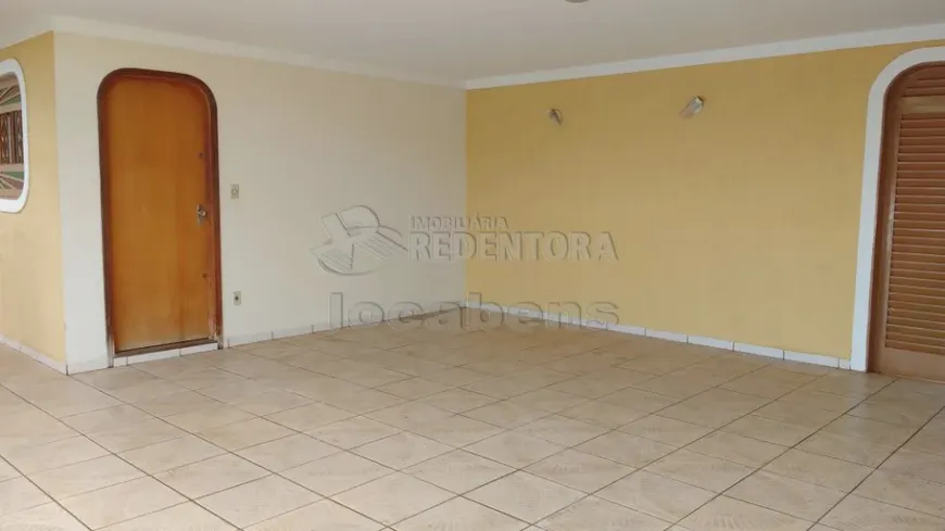 Foto 1 de Sobrado com 3 Quartos à venda, 298m² em Santos Dumont, São José do Rio Preto