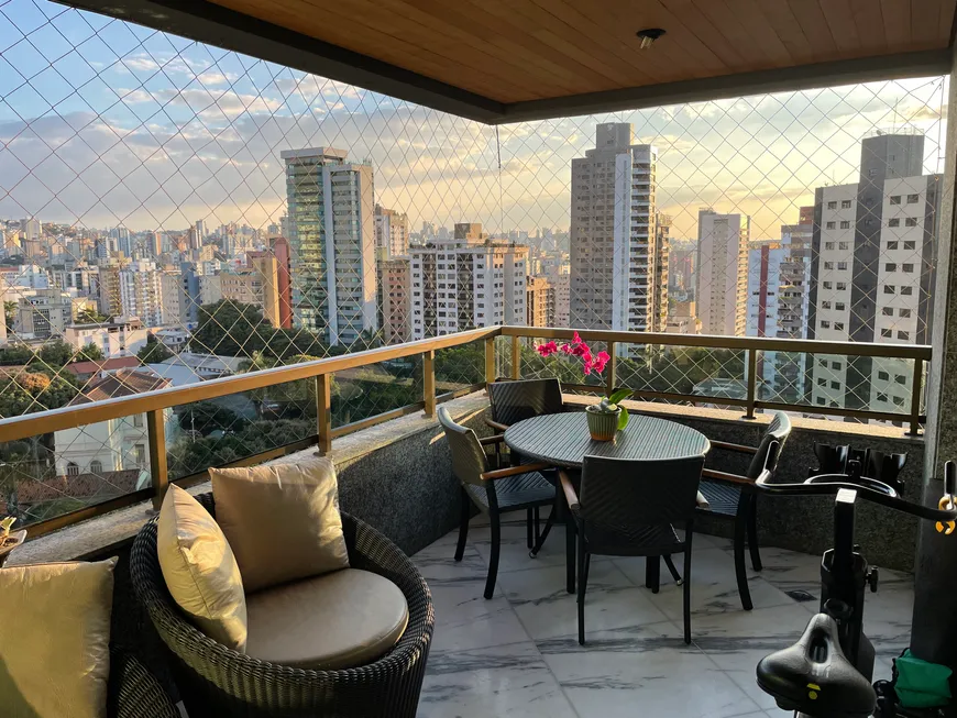 Foto 1 de Apartamento com 4 Quartos à venda, 192m² em Funcionários, Belo Horizonte