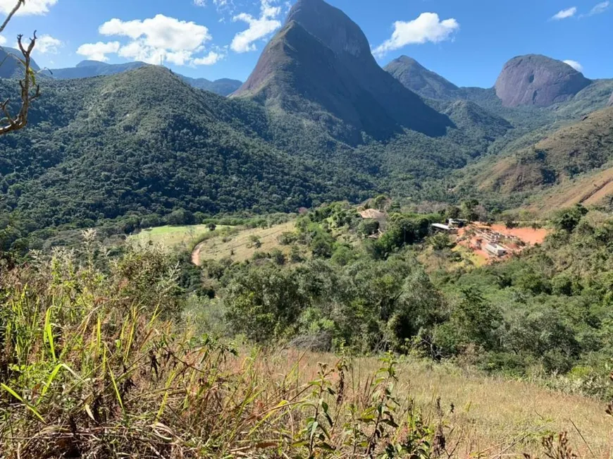 Foto 1 de Lote/Terreno à venda, 23253m² em Cuiaba, Petrópolis