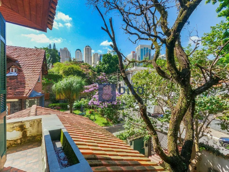 Foto 1 de Casa com 3 Quartos à venda, 260m² em Pacaembu, São Paulo