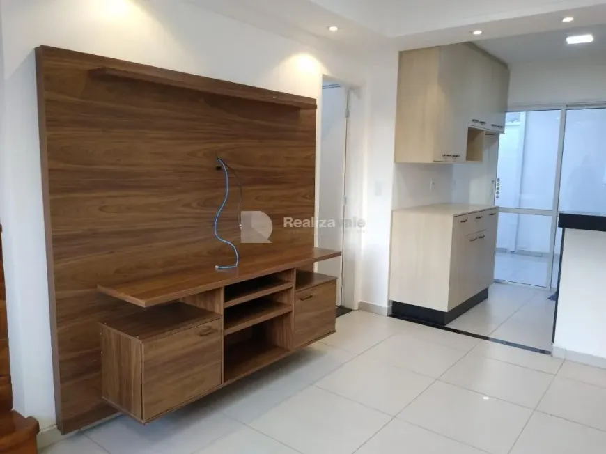 Foto 1 de Casa de Condomínio com 2 Quartos para alugar, 60m² em Jardim Colonia, Jacareí