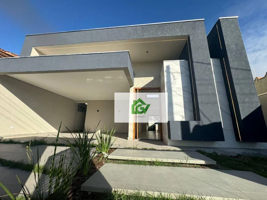 Foto 1 de Casa com 3 Quartos à venda, 180m² em Pontal de Santa Marina, Caraguatatuba
