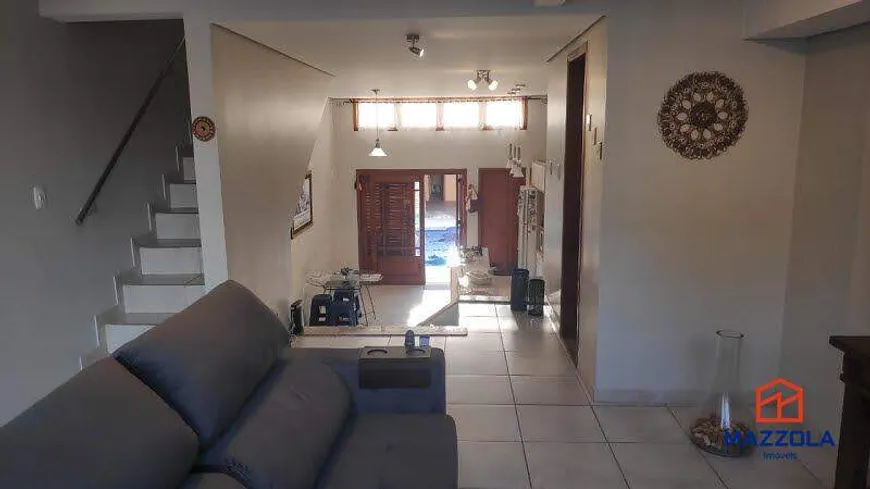 Foto 1 de Casa com 4 Quartos à venda, 200m² em Partenon, Porto Alegre