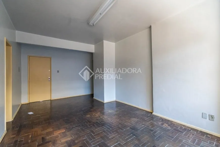 Foto 1 de Sala Comercial para alugar, 32m² em Centro Histórico, Porto Alegre