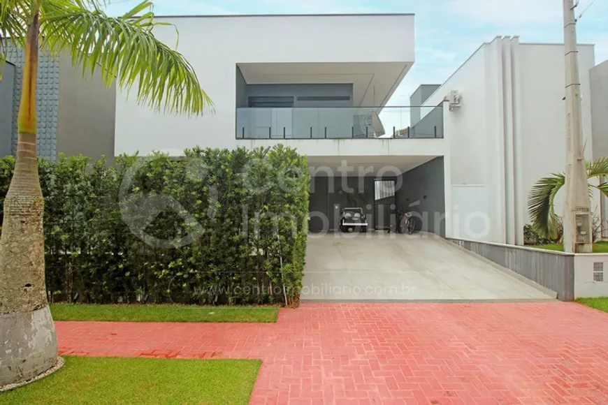 Foto 1 de Casa de Condomínio com 5 Quartos à venda, 334m² em , Peruíbe