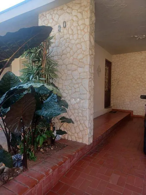Foto 1 de Casa com 3 Quartos à venda, 292m² em Jardim Humaita, Taubaté