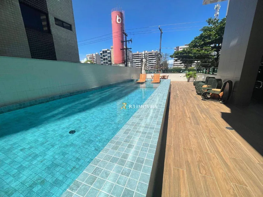 Foto 1 de Apartamento com 4 Quartos à venda, 227m² em Ponta Verde, Maceió