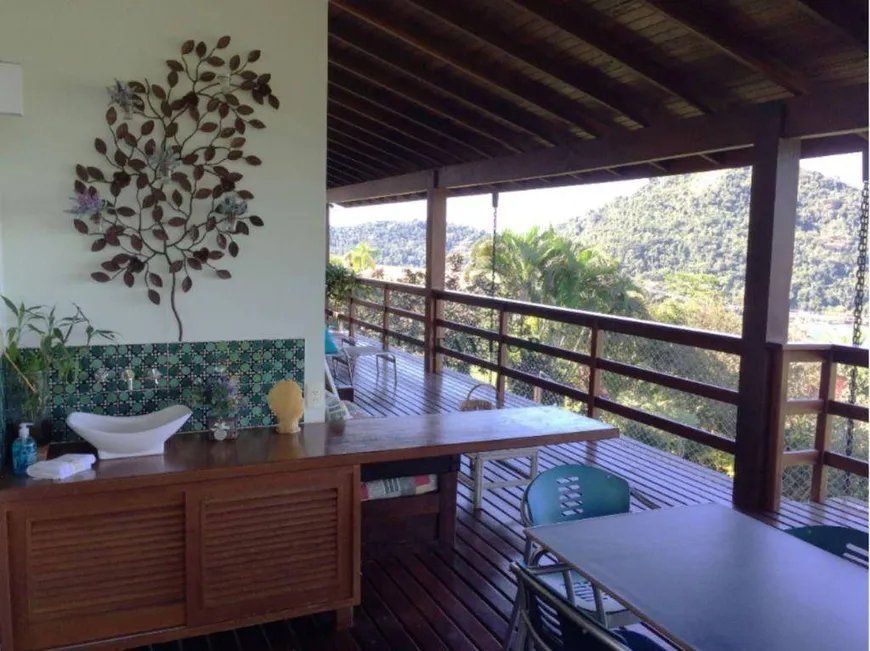 Foto 1 de Casa de Condomínio com 4 Quartos à venda, 169m² em Morro Da Praia Grande, Paraty