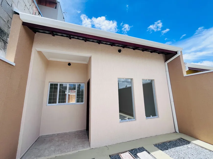 Foto 1 de Casa com 2 Quartos à venda, 70m² em Jardim Continental I, Taubaté