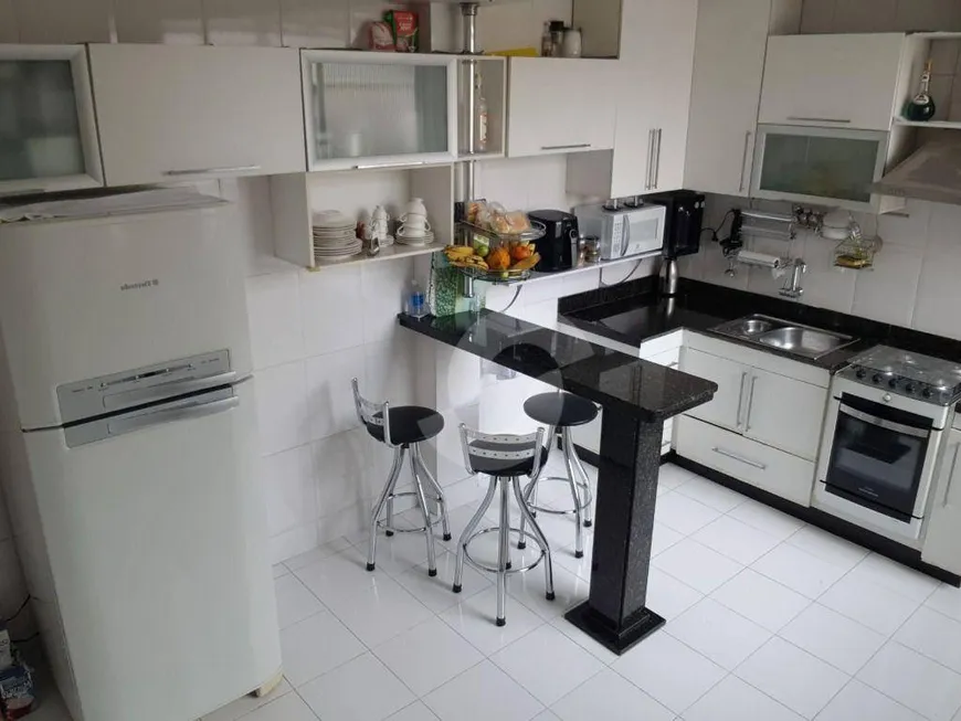 Foto 1 de Apartamento com 3 Quartos à venda, 137m² em Icaraí, Niterói