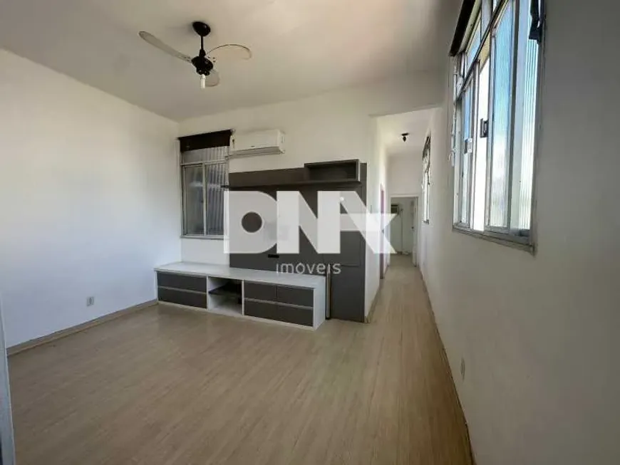 Foto 1 de Apartamento com 2 Quartos à venda, 60m² em Centro, Rio de Janeiro