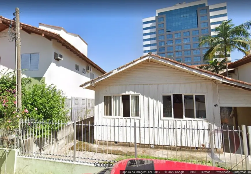 Foto 1 de Lote/Terreno à venda, 262m² em Trindade, Florianópolis