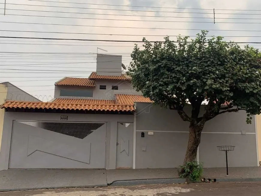 Foto 1 de Sobrado com 4 Quartos à venda, 317m² em Jardim Aranga, Araraquara