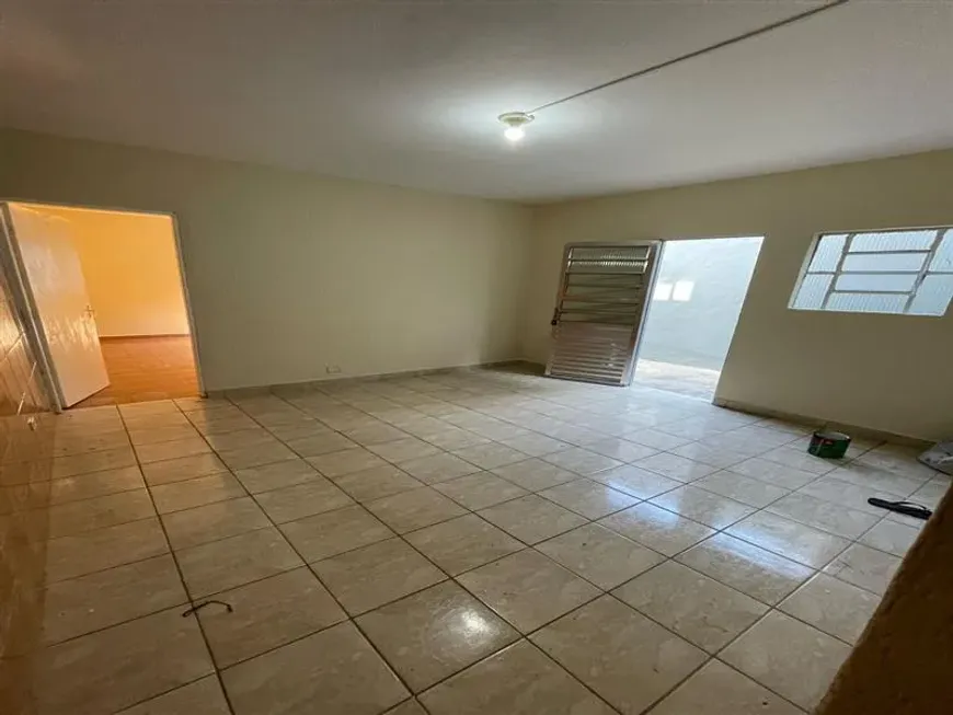 Foto 1 de Casa com 1 Quarto para alugar, 60m² em Vila das Mercês, São Paulo