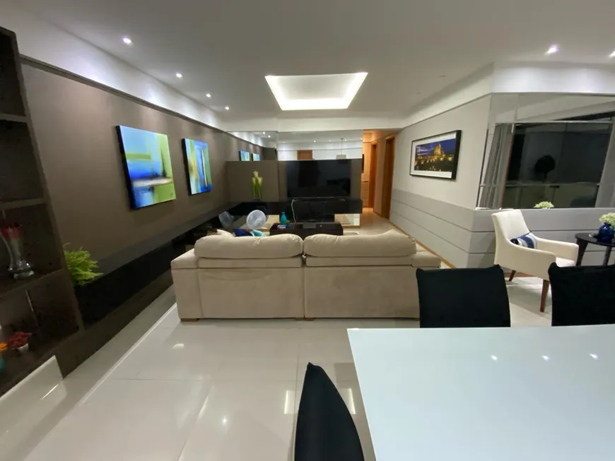 Foto 1 de Apartamento com 4 Quartos à venda, 175m² em Sao Bras, Belém