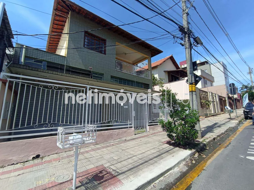 Foto 1 de Casa com 4 Quartos à venda, 280m² em Castelo, Belo Horizonte