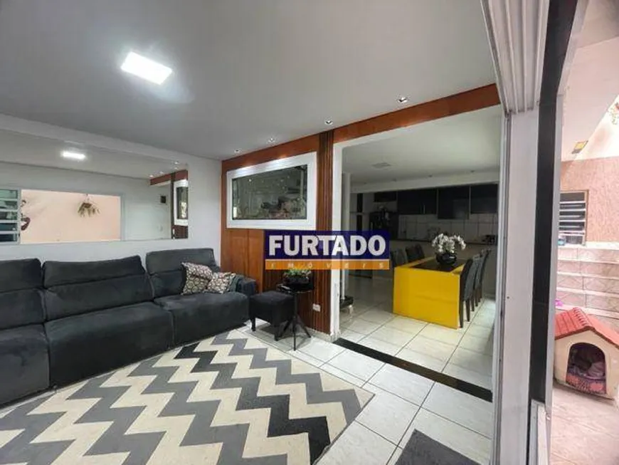 Foto 1 de Sobrado com 2 Quartos à venda, 187m² em Campestre, Santo André