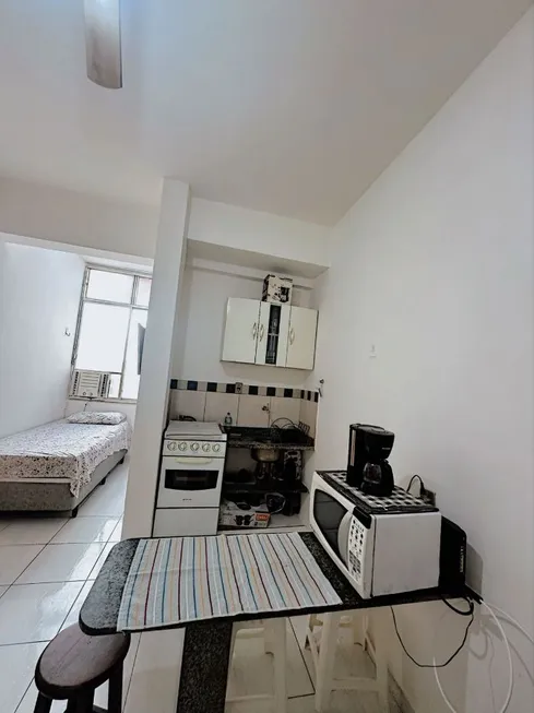 Foto 1 de Kitnet com 1 Quarto para alugar, 28m² em Centro, Rio de Janeiro