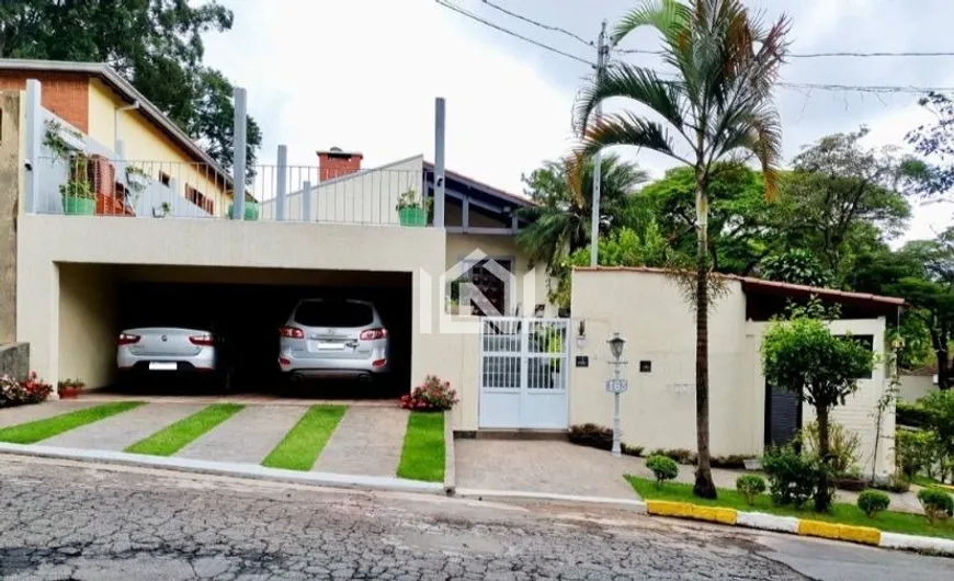 Foto 1 de Casa de Condomínio com 3 Quartos para venda ou aluguel, 182m² em Granja Viana, Cotia