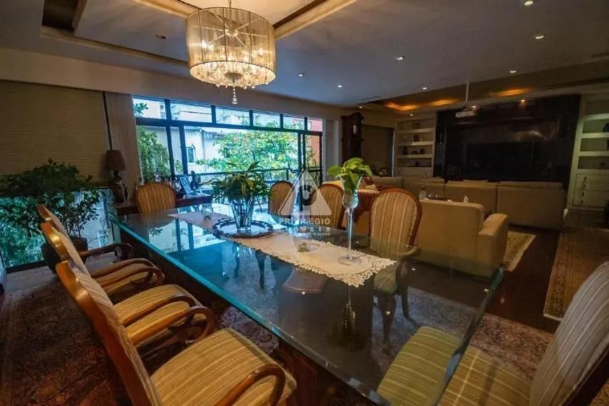 Foto 1 de Apartamento com 4 Quartos à venda, 203m² em Leblon, Rio de Janeiro