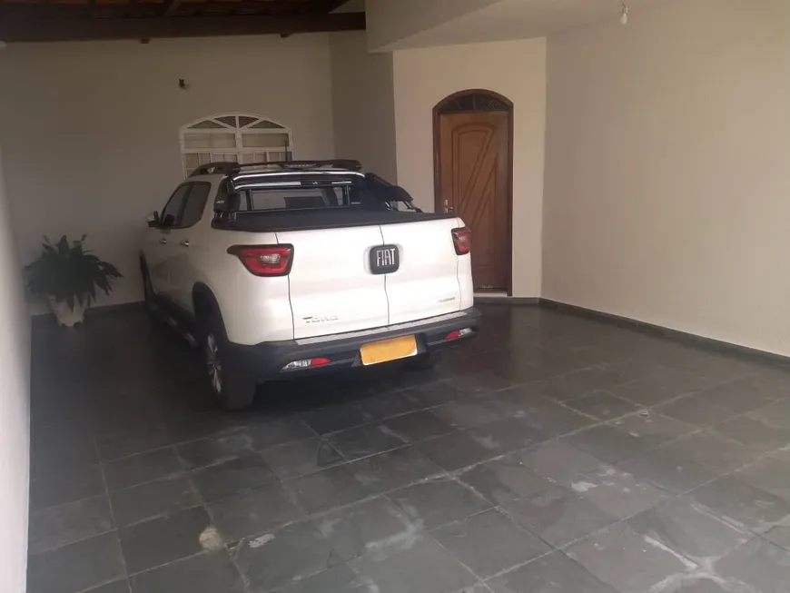 Foto 1 de Casa com 2 Quartos à venda, 360m² em Glória, Contagem