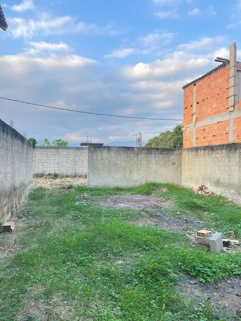 Foto 1 de Lote/Terreno à venda, 180m² em Xerém, Duque de Caxias