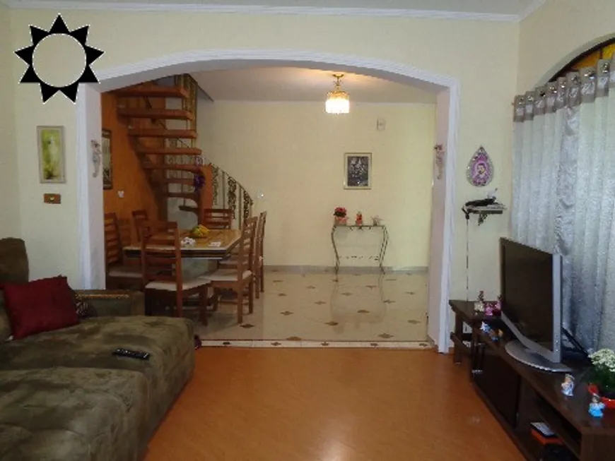 Foto 1 de Casa com 3 Quartos à venda, 240m² em Vila Osasco, Osasco