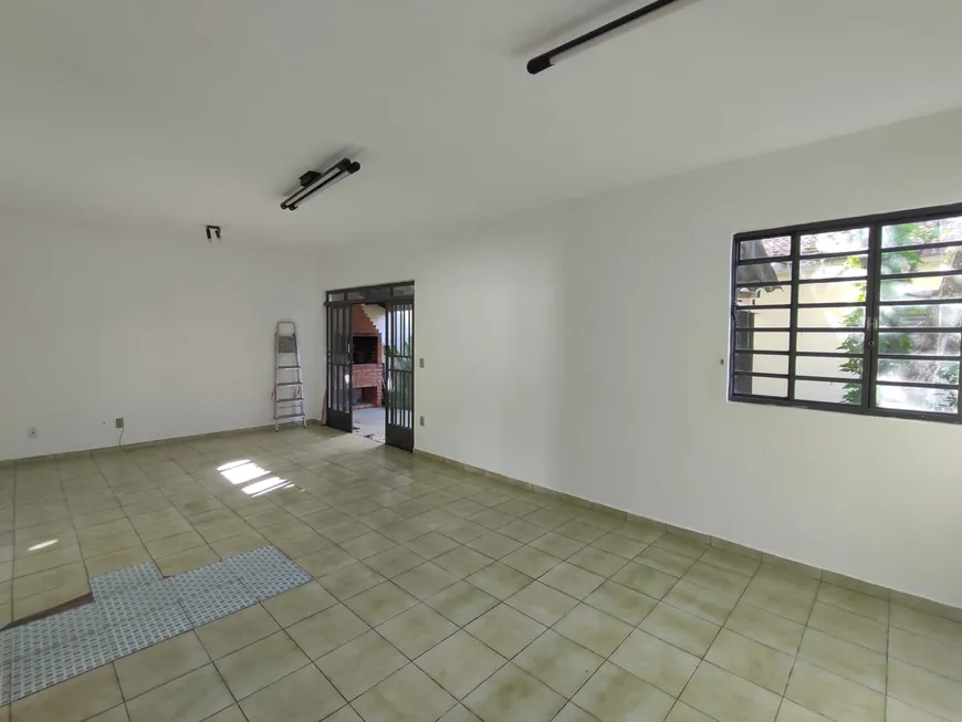 Foto 1 de Casa com 3 Quartos à venda, 182m² em Jardim Margareth, São José dos Campos
