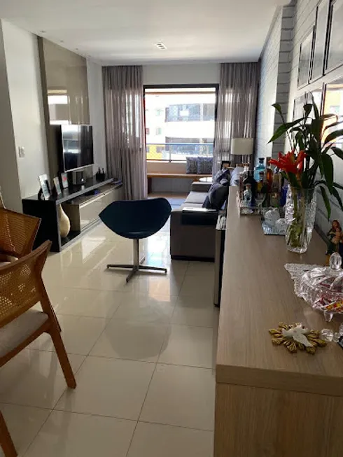 Foto 1 de Apartamento com 3 Quartos à venda, 97m² em Ponta Verde, Maceió