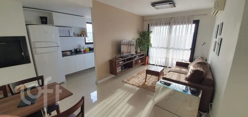 Foto 1 de Apartamento com 2 Quartos à venda, 67m² em Praia de Belas, Porto Alegre