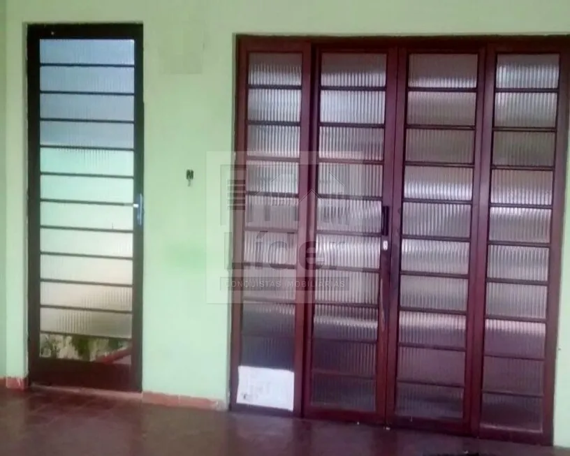 Foto 1 de Casa com 2 Quartos à venda, 150m² em Vila Naly, Caçapava