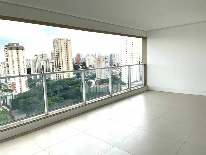 Foto 1 de Apartamento com 3 Quartos à venda, 221m² em Vila Romana, São Paulo