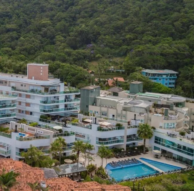 Foto 1 de Apartamento com 4 Quartos à venda, 200m² em Praia de Bombas, Bombinhas