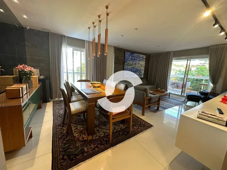 Foto 1 de Apartamento com 4 Quartos à venda, 160m² em São Francisco, Niterói