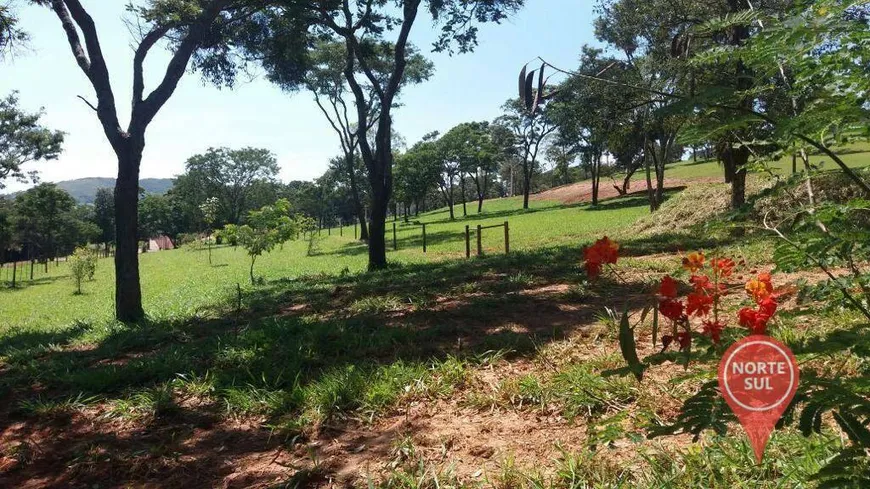 Foto 1 de Lote/Terreno à venda, 760m² em , Capitólio