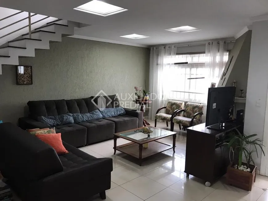 Foto 1 de Casa com 3 Quartos à venda, 326m² em Sarandi, Porto Alegre