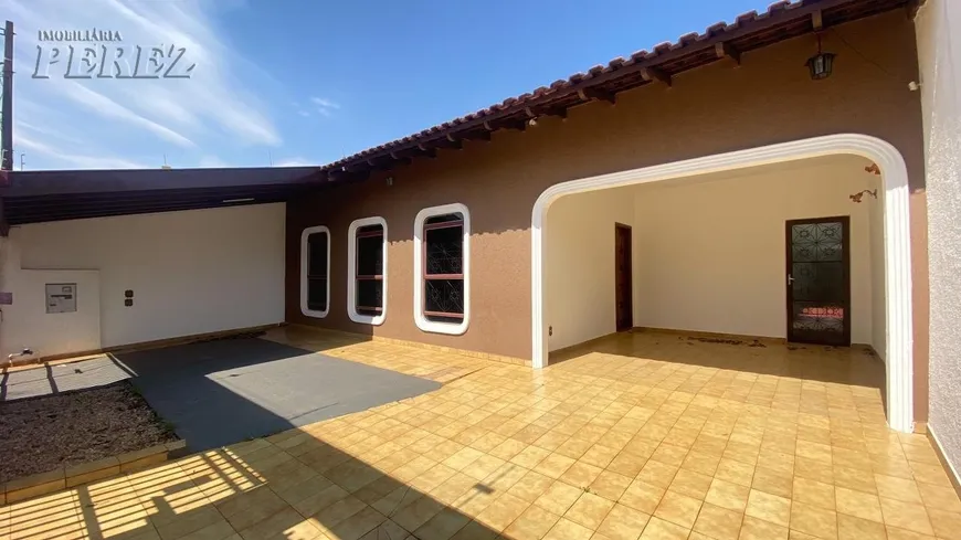 Foto 1 de Casa com 5 Quartos para venda ou aluguel, 250m² em Boa Vista, Londrina