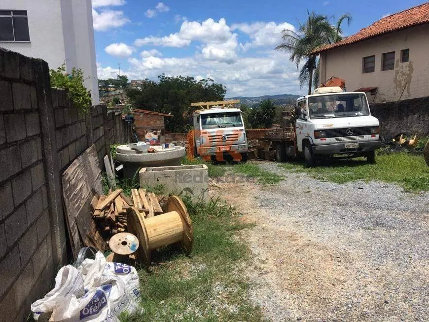 Foto 1 de Lote/Terreno à venda, 360m² em Ouro Preto, Belo Horizonte