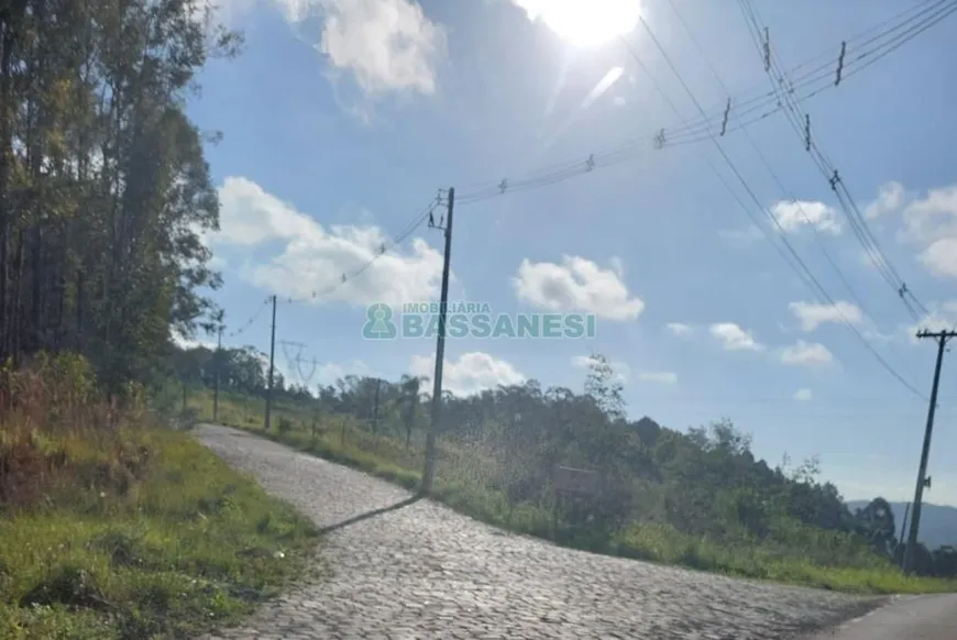 Foto 1 de Lote/Terreno à venda em Nossa Senhora da Saúde, Caxias do Sul