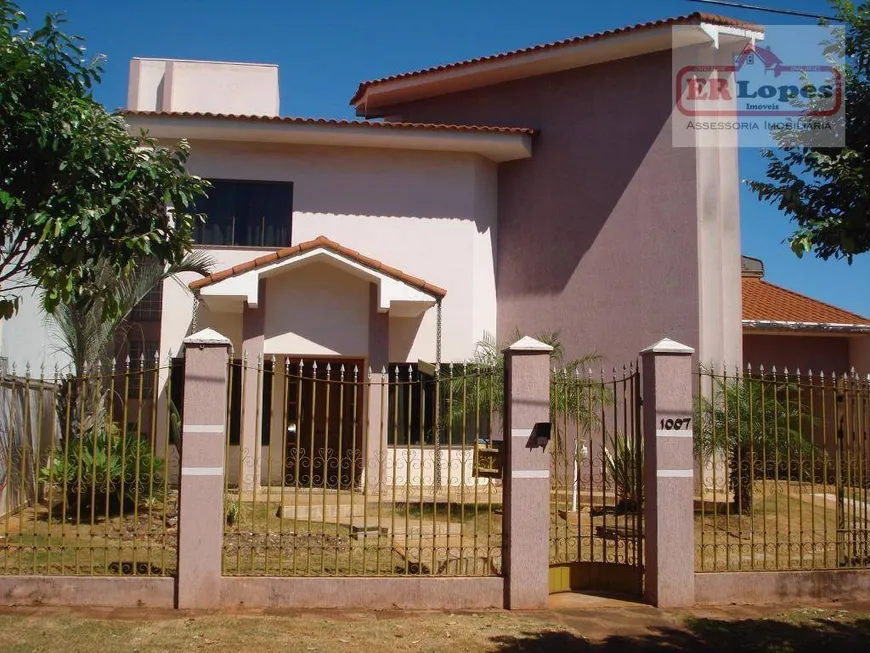 Foto 1 de Casa com 3 Quartos à venda, 488m² em Centro, Eldorado