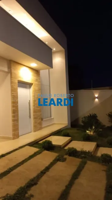 Foto 1 de Casa com 2 Quartos à venda, 113m² em Jardins de Florenca, Poços de Caldas