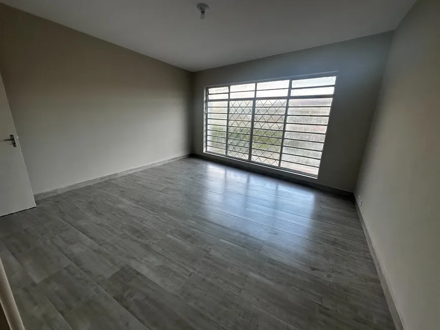 Foto 1 de com 3 Quartos para venda ou aluguel, 190m² em Centro, Taubaté