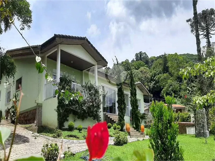 Foto 1 de Casa de Condomínio com 3 Quartos para alugar, 600m² em Serra da Cantareira, Mairiporã